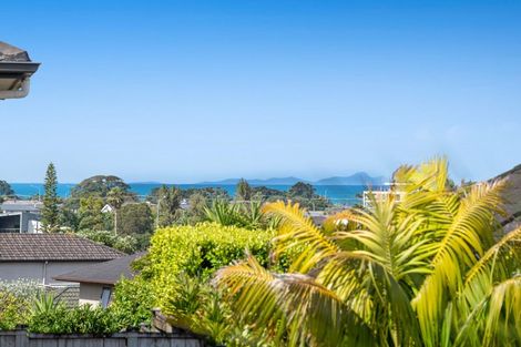 Photo of property in 63 Chesterfield Way, Orewa, 0931
