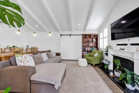 Photo of property in 121 Hamlet Street, Stratford, 4332