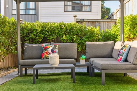 Photo of property in 10 Sophie Lane, Henderson, Auckland, 0612