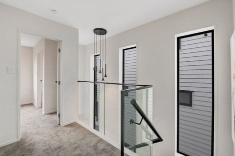 Photo of property in 12 Pleasant Way, Matakatia, Whangaparaoa, 0930