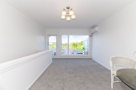 Photo of property in 1/38 Holland Road, Hillcrest, Auckland, 0627