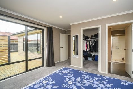 Photo of property in 5 Angelina Way, Kelvin Grove, Palmerston North, 4414