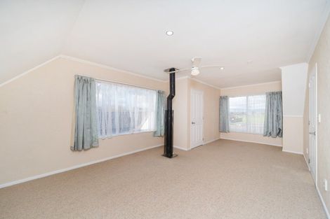 Photo of property in 126 John F Kennedy Drive, Milson, Palmerston North, 4414