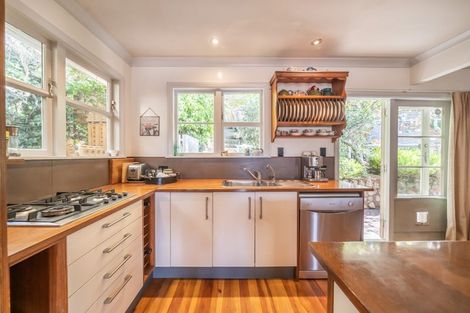 Photo of property in 121 Wainuiomata Road, Wainuiomata, Lower Hutt, 5014