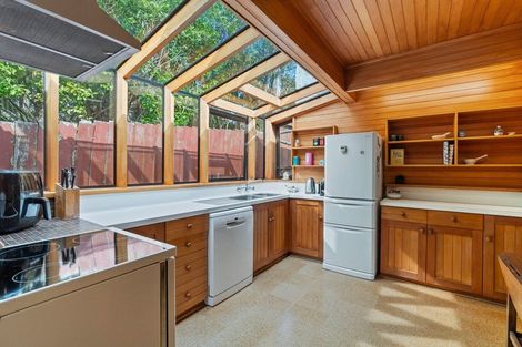 Photo of property in 11 Howard Street, Macandrew Bay, Dunedin, 9014