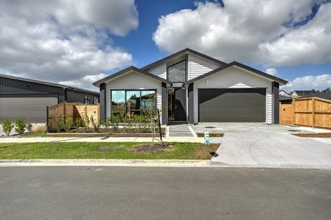 Photo of property in 26 Babina Avenue, Kumeu, 0810