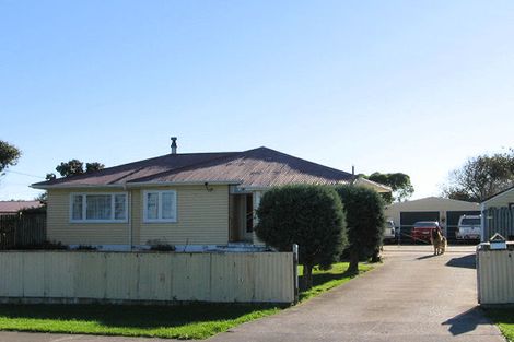 Photo of property in 2 Kiharoa Street, Otaki Beach, Otaki, 5512