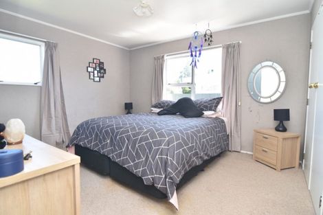 Photo of property in 55 Fisher Place, Carterton, 5713