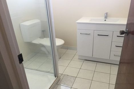 Photo of property in 27 Harris Road, Mount Wellington, Auckland, 1051