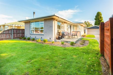 Photo of property in 5 Dunluce Place, Hornby, Christchurch, 8042