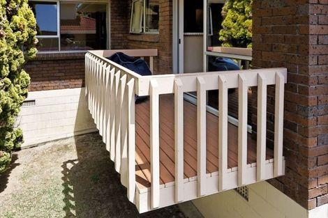 Photo of property in 67 Manhattan Heights, Glendene, Auckland, 0602