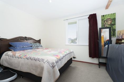 Photo of property in 16 Waihora Crescent, Waitangirua, Porirua, 5024