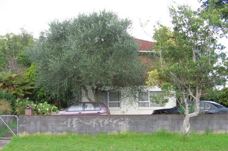 Photo of property in 28 Brennan Avenue, Te Atatu Peninsula, Auckland, 0610