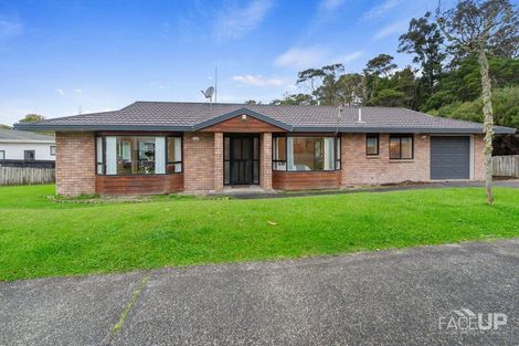 Photo of property in 14 Milan Drive, Glen Eden, Auckland, 0602
