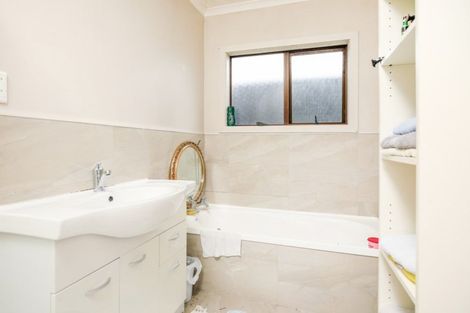 Photo of property in 180 Clarkin Road, Fairfield, Hamilton, 3214