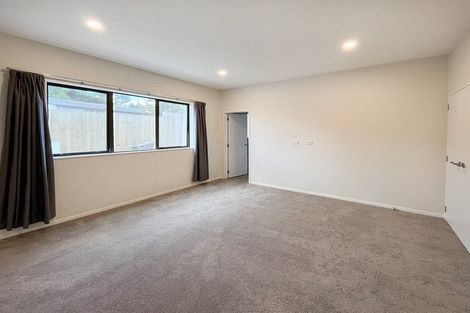 Photo of property in 12a Thomas Avenue, Te Atatu Peninsula, Auckland, 0610