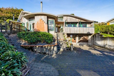 Photo of property in 1 Te Mara Place, Merrilands, New Plymouth, 4312
