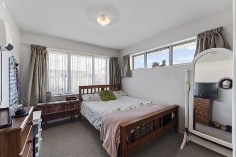 Photo of property in 74l Olliviers Road, Phillipstown, Christchurch, 8011