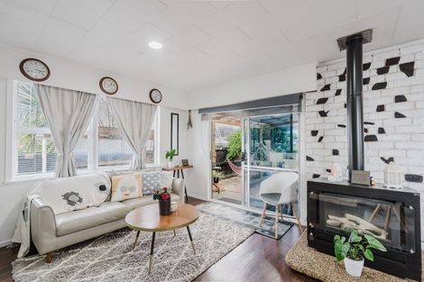 Photo of property in 4 Bremridge Place, Melville, Hamilton, 3206