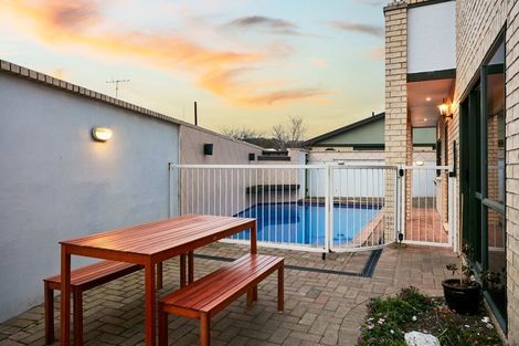 Photo of property in 5 Coulston Place, Riverdale, Gisborne, 4010