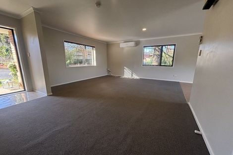 Photo of property in 55 Sabulite Road, Kelston, Auckland, 0602