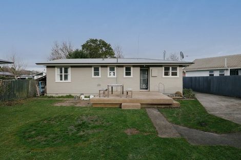 Photo of property in 25 Mokau Place, Terrace End, Palmerston North, 4410
