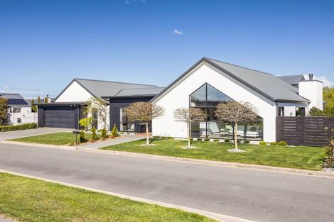 Photo of property in 6 Waitikiri Square, Parklands, Christchurch, 8083