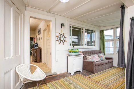 Photo of property in 25 Jetty Road, Castlepoint, Tinui, 5889