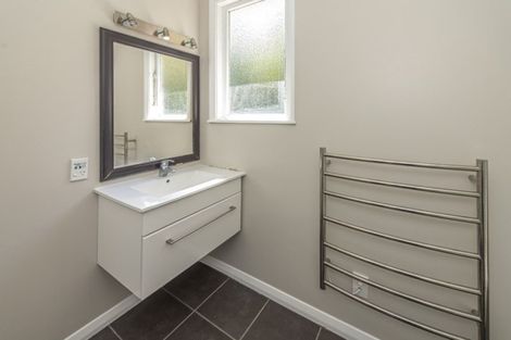 Photo of property in 48 Kent Road, Saint Johns Hill, Whanganui, 4501