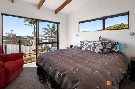 Photo of property in 28 Ocean View Road, Waihi Beach, 3611