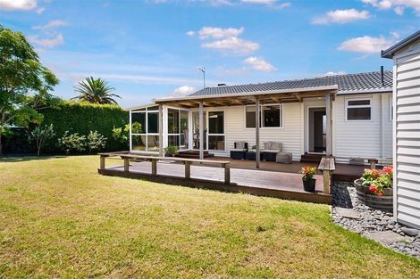 Photo of property in 26 Bodi Place, Te Atatu South, Auckland, 0610