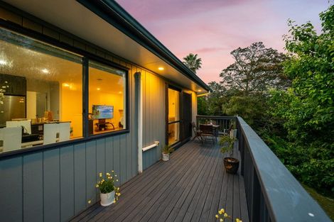 Photo of property in 15 Zefiro Drive, Massey, Auckland, 0614