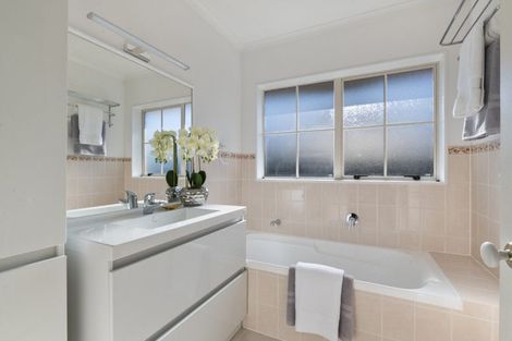 Photo of property in 11 Northwood Avenue, Albany, Auckland, 0632