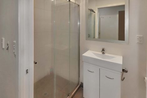 Photo of property in Las Olas De Cuba, 4/35 Torrens Terrace, Mount Cook, Wellington, 6011