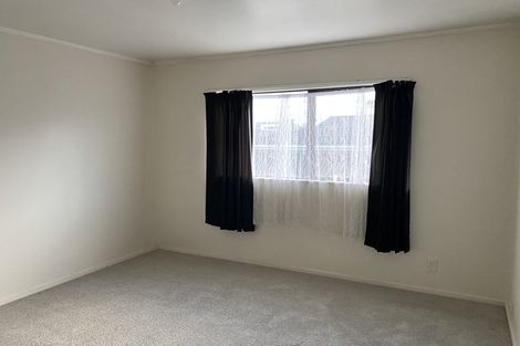 Photo of property in 2/8 Quiet Street, Te Atatu South, Auckland, 0610