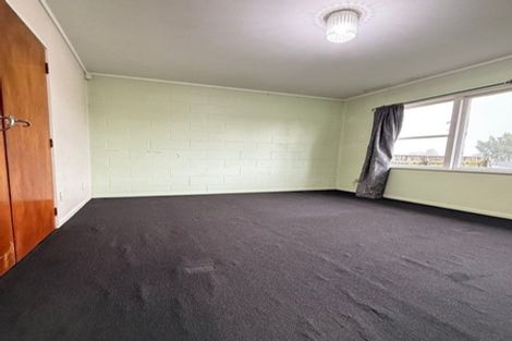 Photo of property in 4 Beaubank Road, Kelston, Auckland, 0602