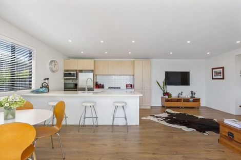 Photo of property in 45 Kiwi Esplanade, Mangere Bridge, Auckland, 2022