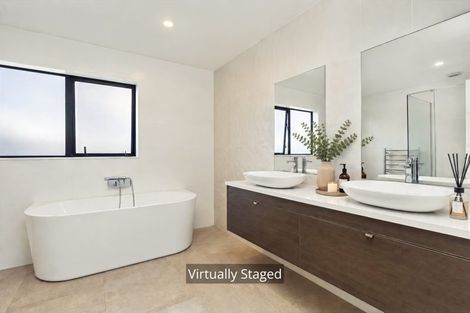 Photo of property in 19a Northcross Drive, Oteha, Auckland, 0632