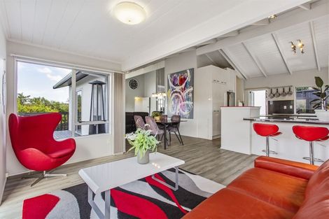 Photo of property in 2 Mabbett Lane, Waimauku, 0883