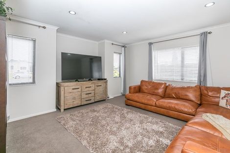 Photo of property in 28 Whitney Place, Rototuna North, Hamilton, 3210