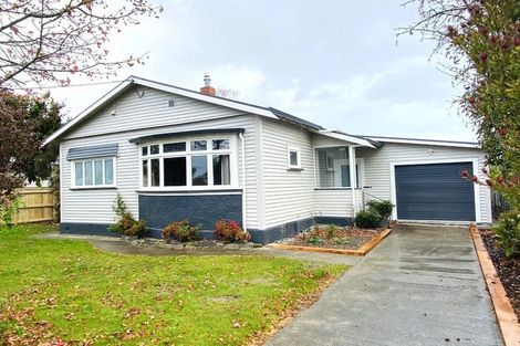 Photo of property in 10 Cambridge Terrace, Masterton, 5810