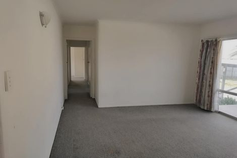 Photo of property in 1/30 Bruce Road, Glenfield, Auckland, 0629