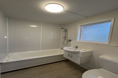 Photo of property in 3/2a Ascot Avenue, Narrow Neck, Auckland, 0624
