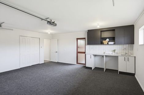 Photo of property in 4 Glen Loch Place, Paraparaumu, 5032