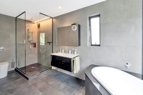 Photo of property in 14a Stanley Point Road, Stanley Point, Auckland, 0624