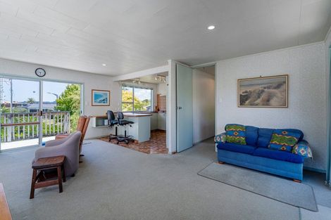 Photo of property in 11 Parkland Place, Whitianga, 3510