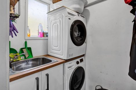 Photo of property in 1 Nikorima Street, Urenui, 4375