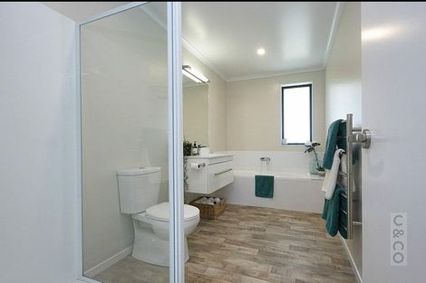 Photo of property in 12 Turpin Road, Riverhead, 0820