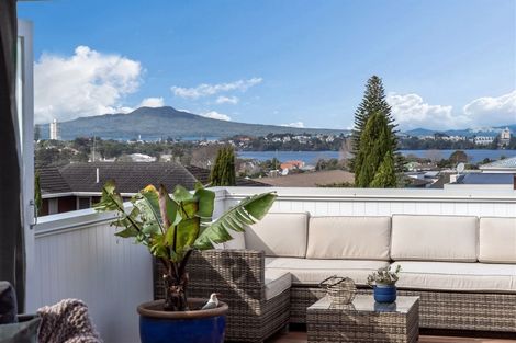 Photo of property in 1/39 Belmont Terrace, Milford, Auckland, 0620