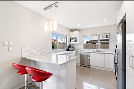 Photo of property in 90a Coronation Road, Hillcrest, Auckland, 0627